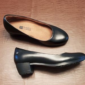 Shoes for Crews "OLIVIA" style black slip & oil resistant work shoes.